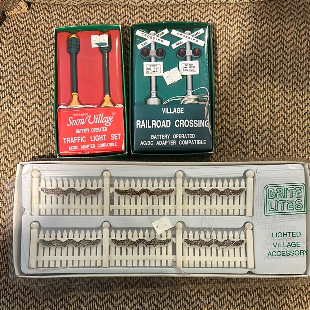 Brite Lites Village Accessory Set